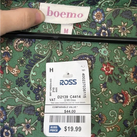 Boemo Green Boho Floral Maxi Dress NWT Size M Ruffle Sleeve - Picture 2 of 5